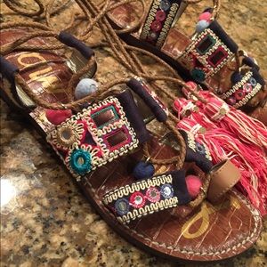 EUC Sam Edelman Gretchen Tassle Sandals